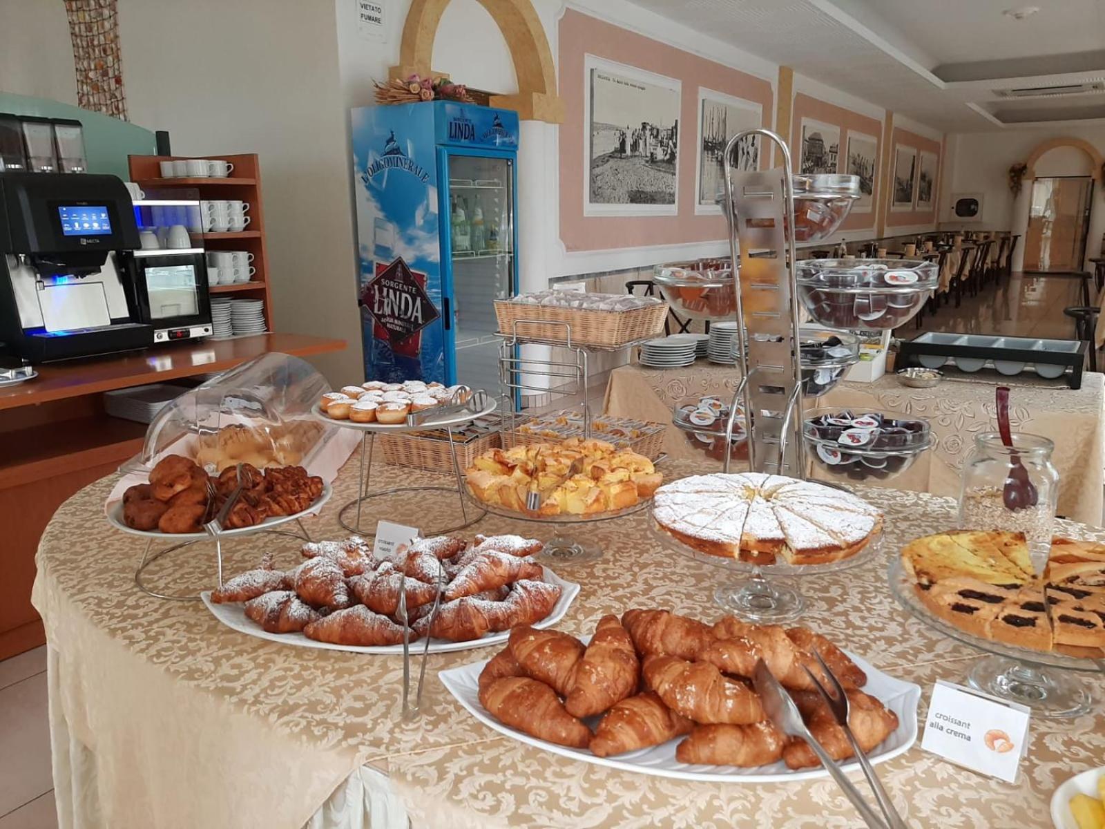 Hotel Sirena Bellaria-Igea Marina Buitenkant foto