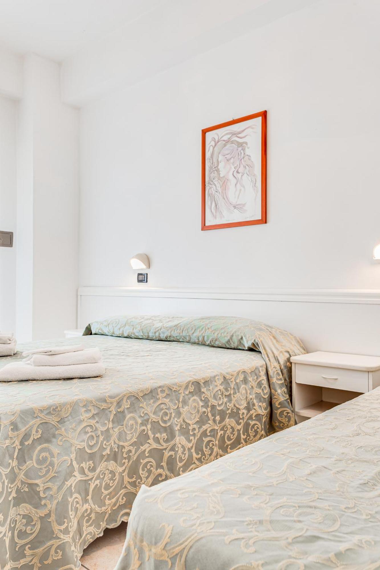 Hotel Sirena Bellaria-Igea Marina Buitenkant foto